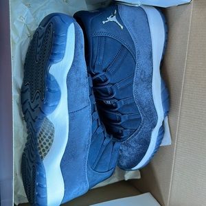 JORDAN 11 MIDNIGHT BLUE / SUEDE